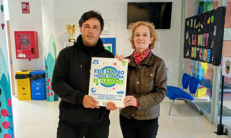 Carrera contra el Hambre entrega placa centro embajador 10